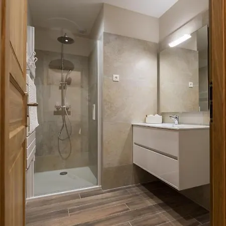 Πανσιόν La Vallee Joly