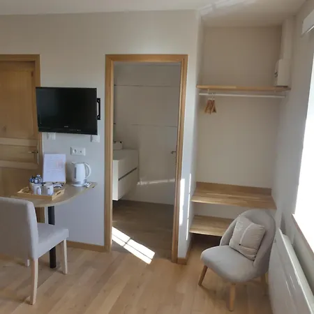 La Vallee Joly Πανσιόν 3*